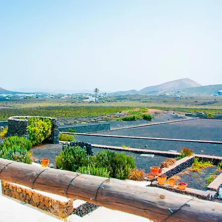 Volcan Holiday home *