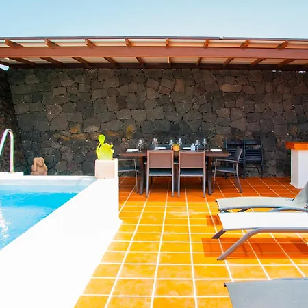 Volcan Holiday home *